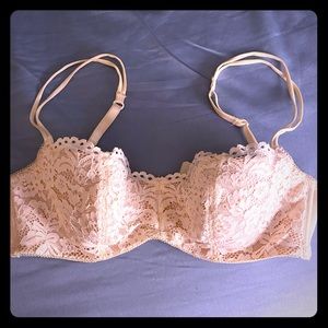 Wacoal b.tempted lace bra 30DD / 32D